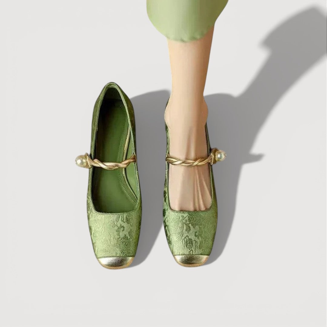 KRYSTAL – VINTAGE LÅGKLACKAR