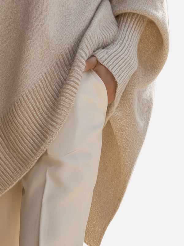 Anne | Mjuk Oversized Stickad Poncho-tröja