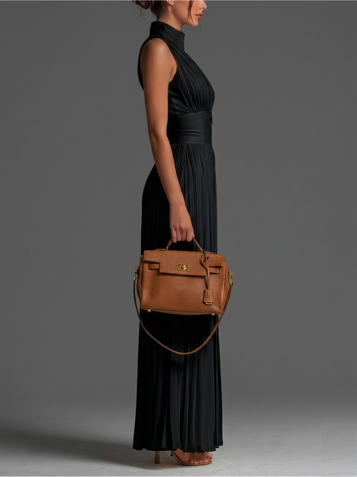 Zsófia Jumpsuit | Svart plisserad jumpsuit
