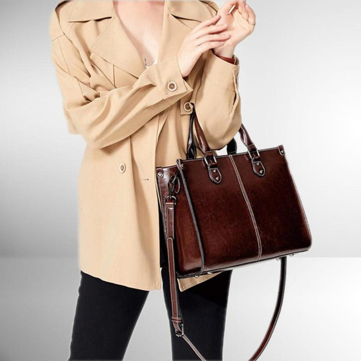 Renata – Elegant Shopper